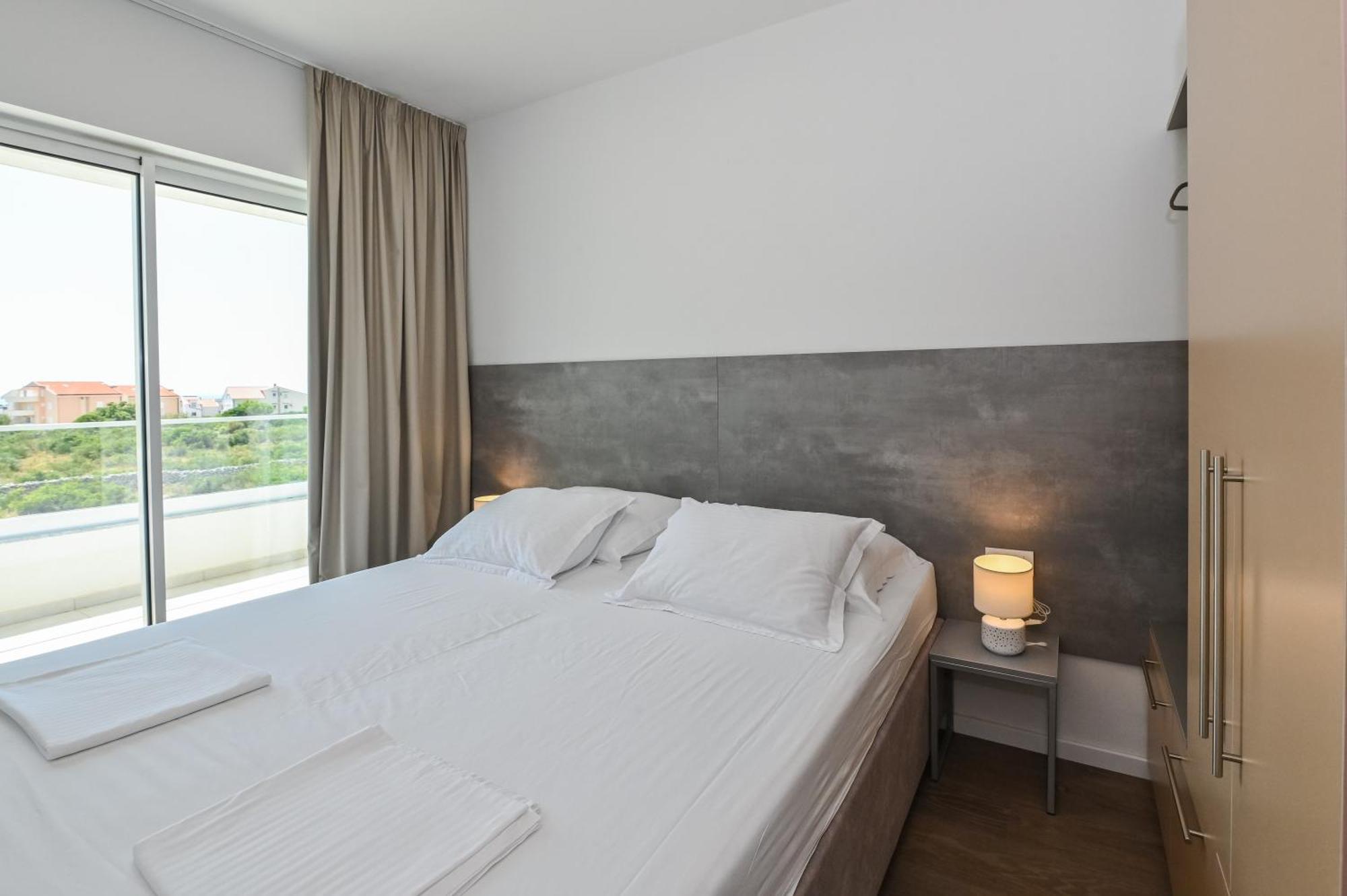 Villa Cala, Hotel Rooms&Apartments Novalja Exterior photo